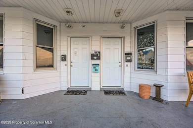 514-516 Harrison Ave 04 Large