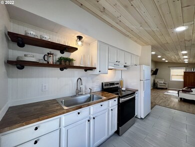 3026 SW Hailey Ave, Pendleton, OR 97801 - photo 6