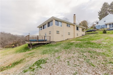 207 Iowa St, Weirton, WV 26062 - photo 4