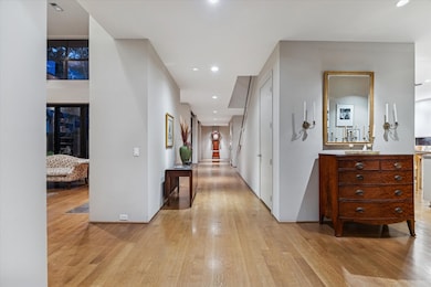 3635 Overbrook Ln, Houston, TX 77027 - photo 2