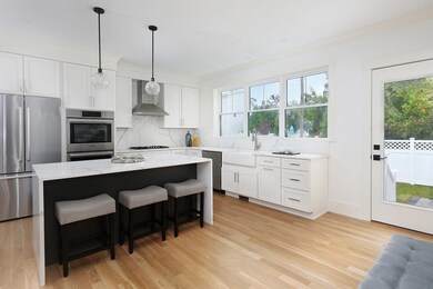 17 Dale St unit 17, Newton, MA 02460 - photo 7