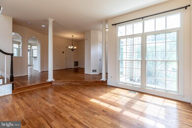 11412 Hollow Timber Ct, Reston, VA 20194 - photo 6