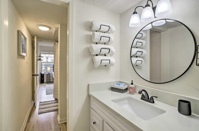 Crisp bathroom