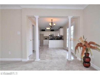 Kitchen. New tile backsplash is a great compliment