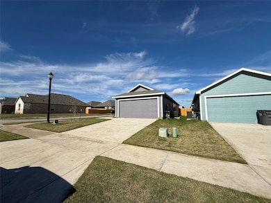 1005 Calley Pear Trail, Princeton, TX 75407 - photo 3