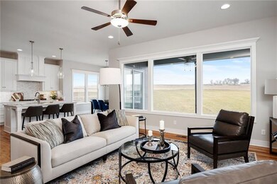 1300 SW Sapperton Rd, Lee's Summit, MO 64082 - photo 6