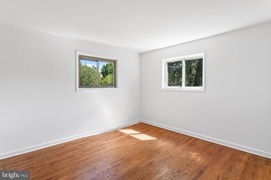 302 Milfan Dr, Capitol Heights, MD 20743 - photo 6