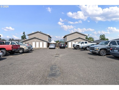 1194 R St, Springfield, OR 97477 - photo 3