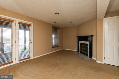 38 Championship Ct, Owings Mills, MD 21117 - photo 4
