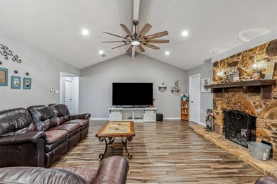 241 Meadow Brook Ct, Springtown, TX 76082 - photo 6