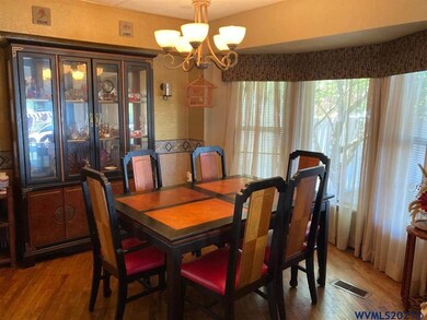 23590 Meadow Dr NE, Aurora, OR 97002 - photo 2