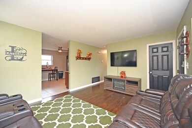 3234MapleTreeLn_7