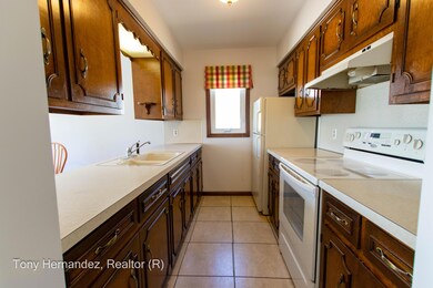 1041 Village lane _April 13, 2023_08