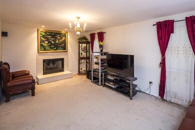 15_Family Room