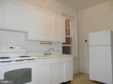 111 E Baltimore St unit 4, Hagerstown, MD 21740 - photo 4