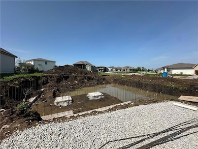 15487 W 172nd Ct, Olathe, KS 66062 - photo 2