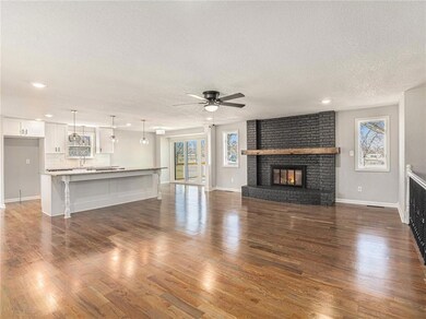 1000 Wesley Ave, Raymore, MO 64083 - photo 3