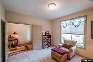 517 E 13th Place, Lafayette, OR 97127 - photo 4