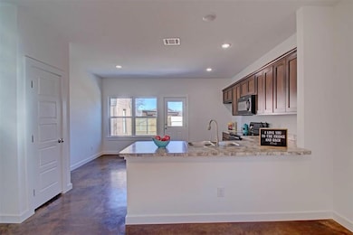 808 N Wilhite St, Cleburne, TX 76031 - photo 4