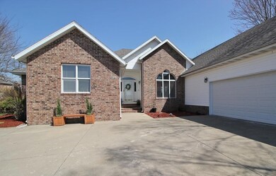 825 Rippling Creek Rd, Nixa, MO 65714 - photo 2