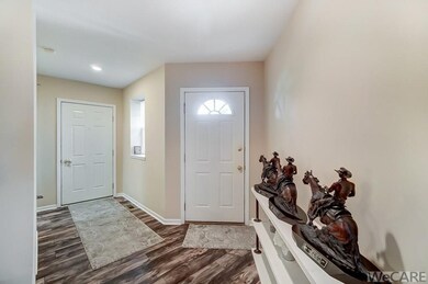 1601 Madison Place, Wapakoneta, OH 45895 - photo 3