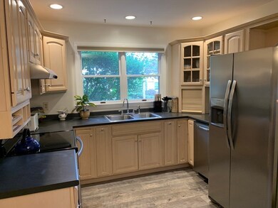 36 Stoneledge Rd, South Dartmouth, MA 02748 - photo 6