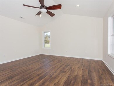 Photo of 28 Trillium Meadows Lane - Similar Interi
