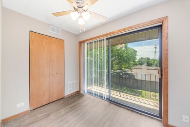 1755 S Washington St unit 1755, Naperville, IL 60565 - photo 4