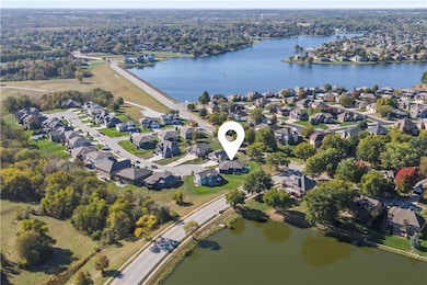 4400 SW Nautilus Place, Lee's Summit, MO 64082 - photo 2