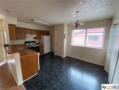 811 Bracewood Cir unit c, San Marcos, TX 78666 - photo 2