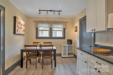 123 W Marshall St, Waynesville, NC 28786 - photo 7