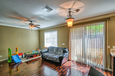 Livingroom3