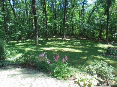 17 Dutchess Ct, Saratoga Springs, NY 12866 - photo 2