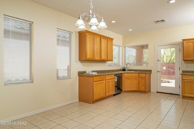 10393 E Yew Place, Tucson, AZ 85747 - photo 5
