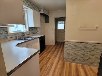 1318 5th Ave, Coraopolis, PA 15108 - photo 7