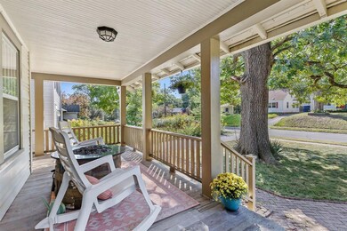 2123 38th St, Des Moines, IA 50310 - photo 3