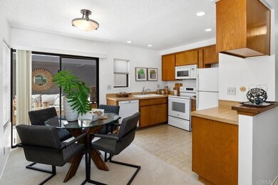 8746 Villa la Jolla Dr unit 53, La Jolla, CA 92037 - photo 3