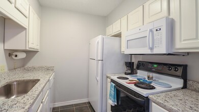 Penthouse Gardens T122-3206