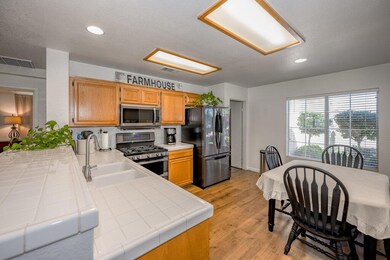 039__zuw4951_2_3_490