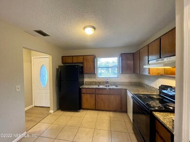 8850 Cavender Dr, Jacksonville, FL 32216 - photo 6