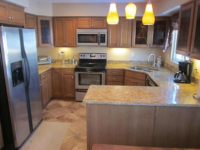 04 LATHAM KITCH
