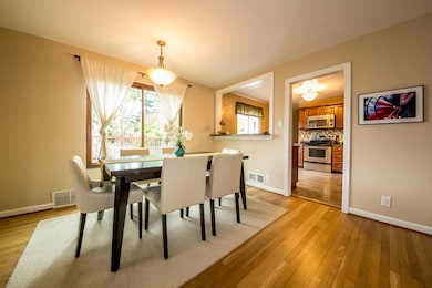 7 Dining Room