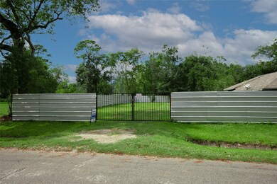 9305 Sherbourne St, Houston, TX 77016 - photo 3