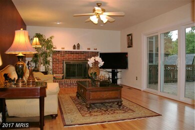 11207 Minstrel Tune Dr, Germantown, MD 20876 - photo 4