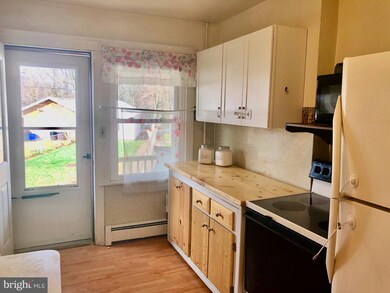 64 N 2nd St, Hamburg, PA 19526 - photo 2