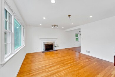 30 Charles St, Salem, MA 01970 - photo 3