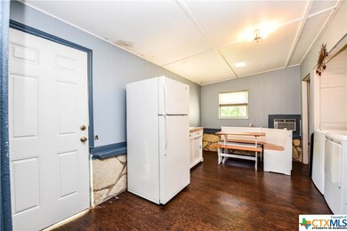 402 N 4th St, Copperas Cove, TX 76522 - photo 2