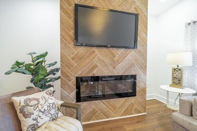 43 N Burgess Ave-21