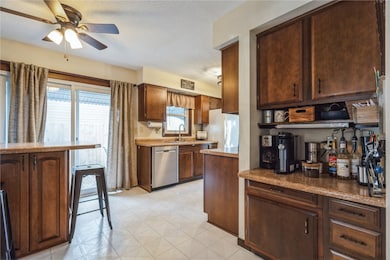 3416 Sue Ln NW, Cedar Rapids, IA 52405 - photo 6