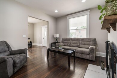 222 S Cypress Ave_MLS_07